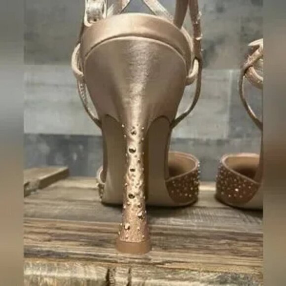 New SAM EDELMAN HARDY PUMPS - Picture 7 of 7